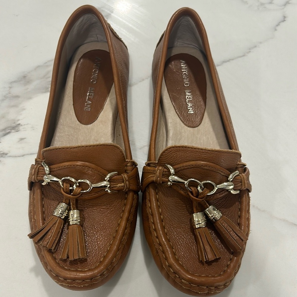Antonio Melanie New Without Tags Brown‎ Leather Moccasin Loafers. Size 6.5M
